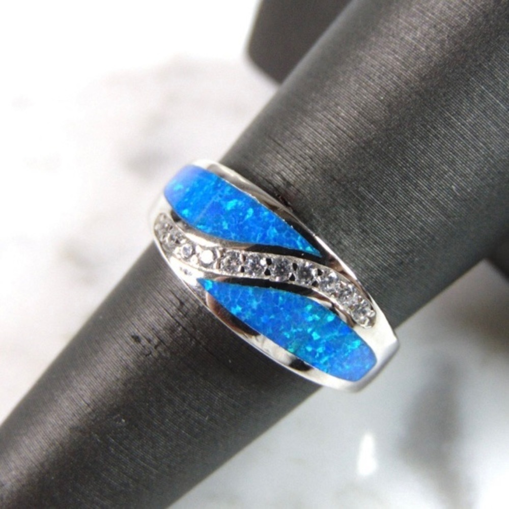 Womens Sterling Silver Modernist Blue Opal‎ Ring